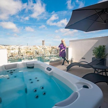 The Address Seafront Suites With Hot Tub Pietà エクステリア 写真