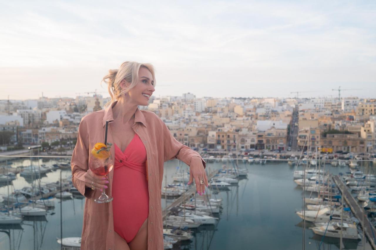 The Address Seafront Suites With Hot Tub Pietà エクステリア 写真