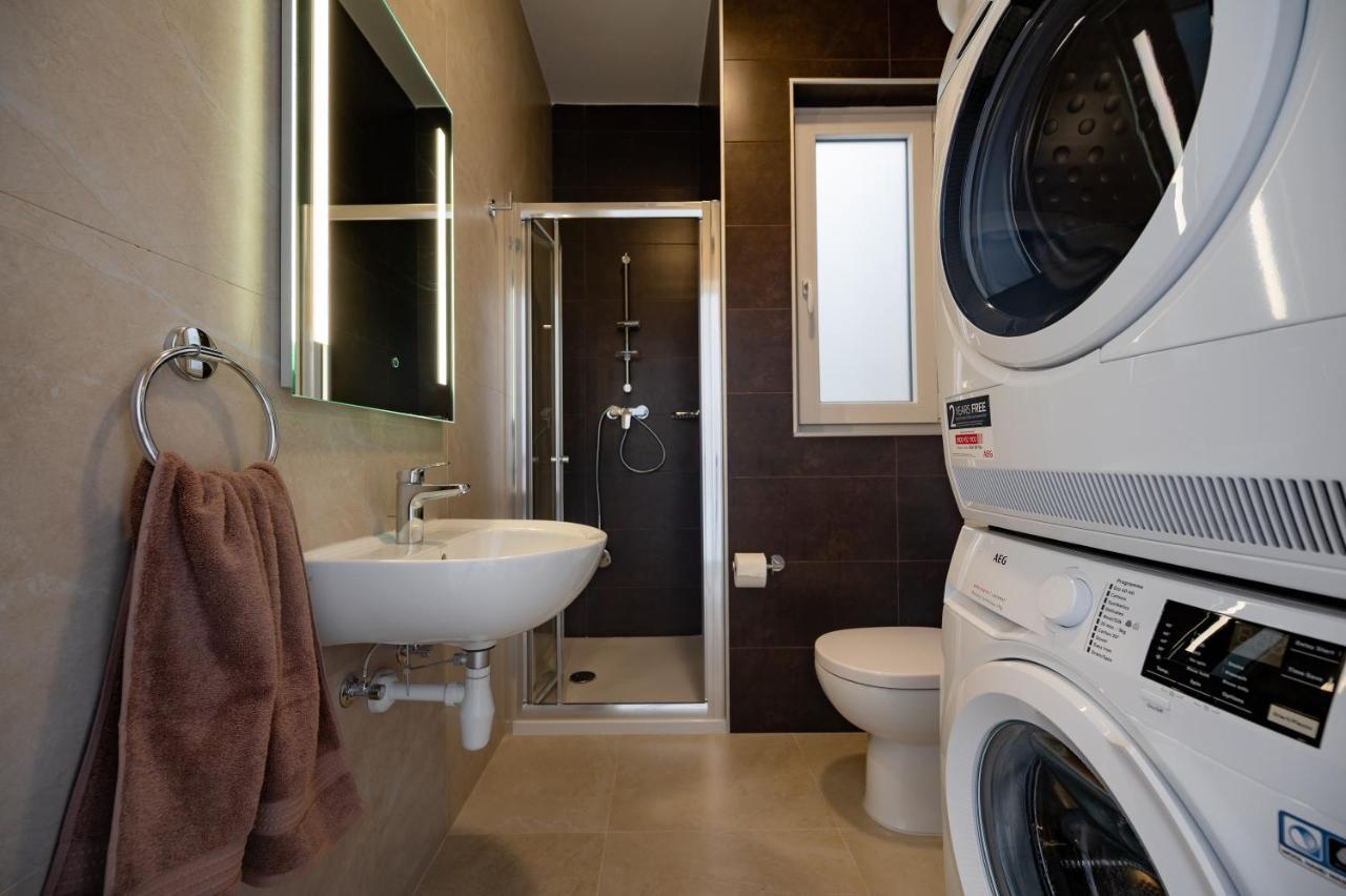 The Address Seafront Suites With Hot Tub Pietà エクステリア 写真