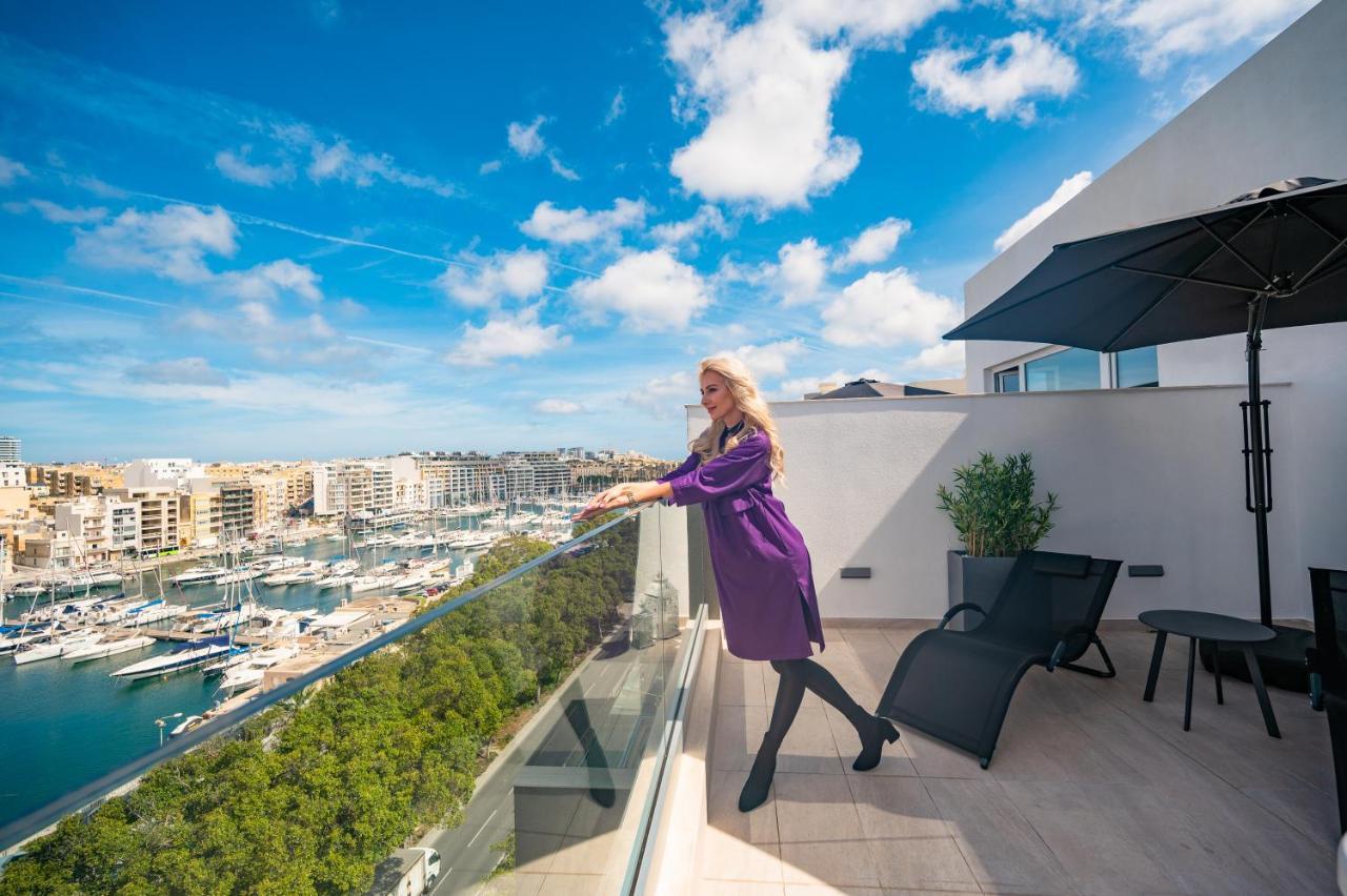 The Address Seafront Suites With Hot Tub Pietà エクステリア 写真