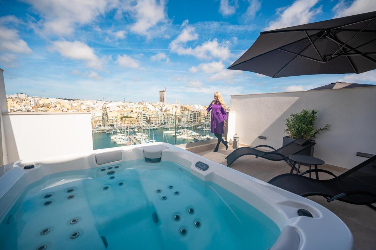 The Address Seafront Suites With Hot Tub Pietà エクステリア 写真