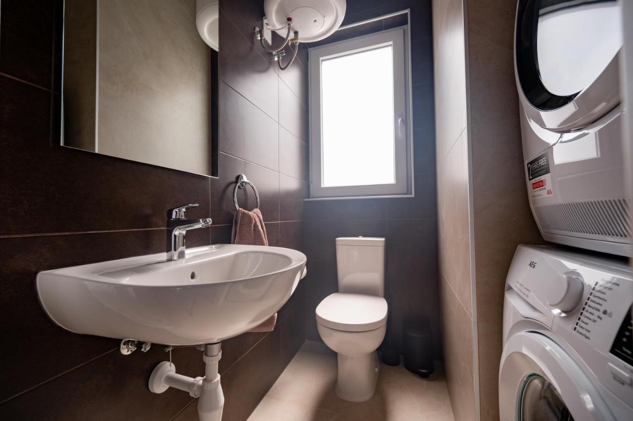 The Address Seafront Suites With Hot Tub Pietà エクステリア 写真